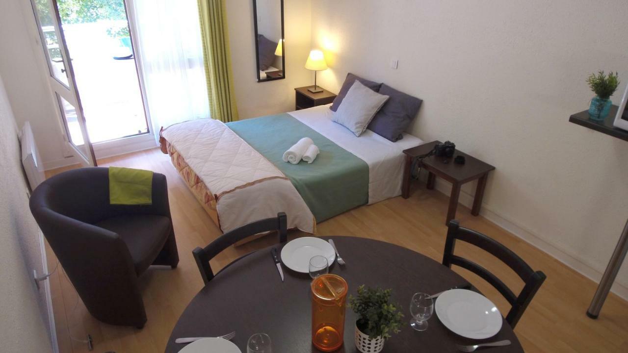 Vvf Sud Aveyron Hotel Brusque Luaran gambar